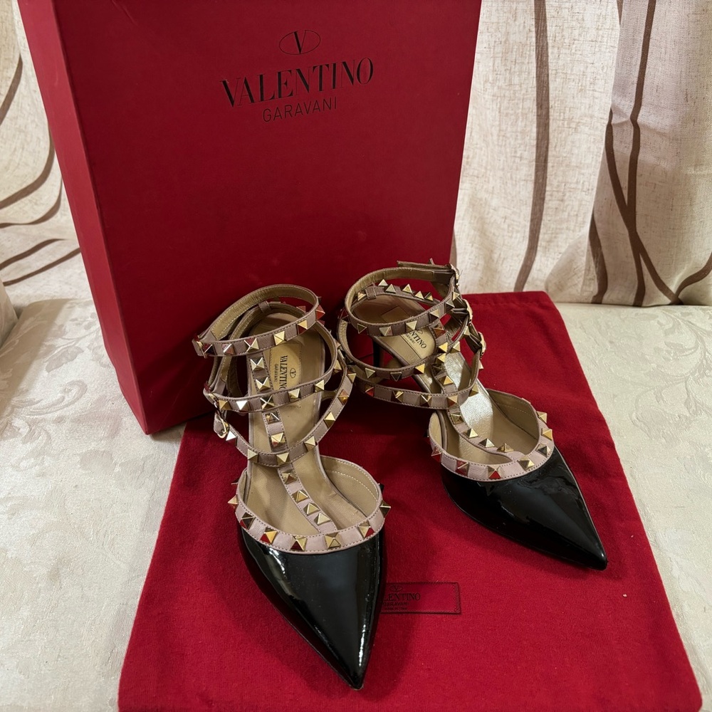 🆕 Valentino Garavani Rockstuds Heels👠in Box
